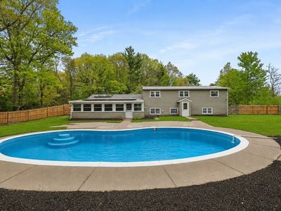 3 Willett Dr