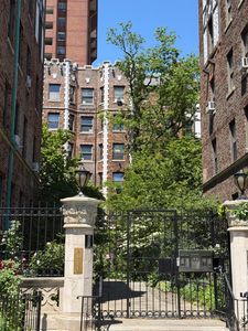3396 Wayne Avenue #D22