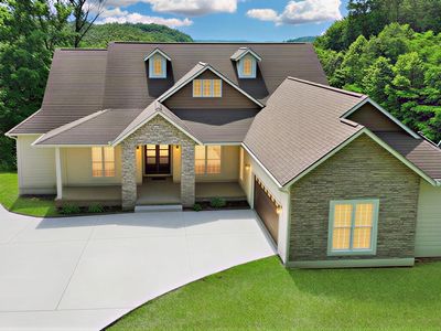 295 Kipling Cir