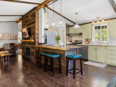 6 Shady Oaks Dr