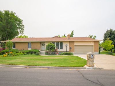 5215 W 11100 N