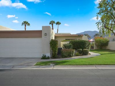 48138 Calle Seranas