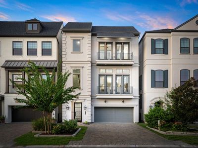 111 Vue Point Pl