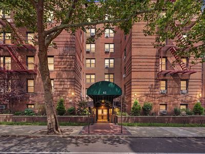 61 Oliver St APT 3D