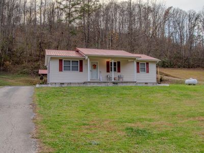 Property at 10 Vinewood Ln, Hitchins, KY