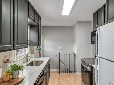 235 N Dellwood Rd
