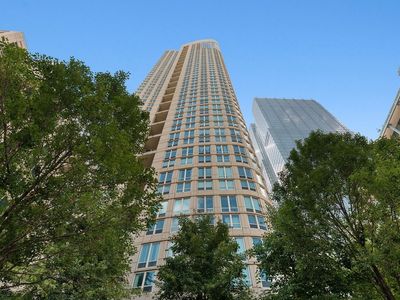 345 N La Salle Dr APT 1505