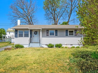 161 E Riverside Dr