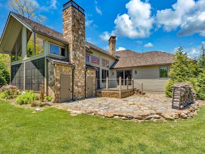 30 Crestview Lane