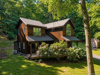 10 Dickman Farm Road