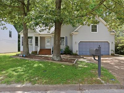 932 Lowry Pl