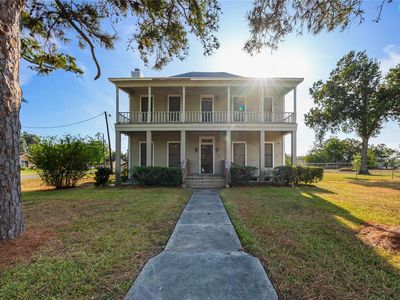 Property at 113 S Pumphrey St, Edna, TX
