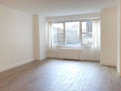 155 E 34th St APT 2D
