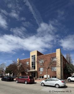 306 E 18th St APT 15