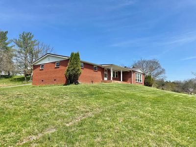 68 Beths Ln