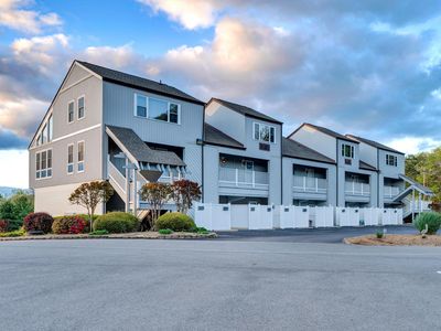 16109 Smith Mountain Lake Pkwy #S-2