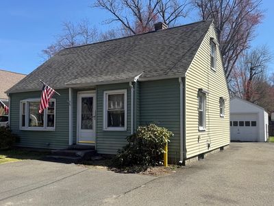 95 Carr Ave