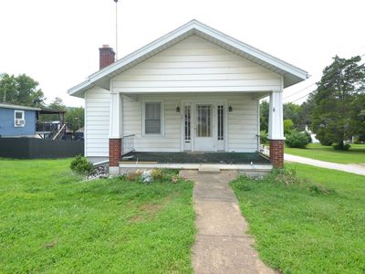 301 S 2nd St