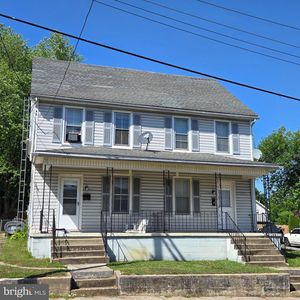 621/623 E Moler Ave