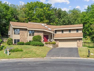 8524 Park Knoll Cir