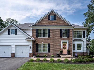 37 Stephanie Rd
