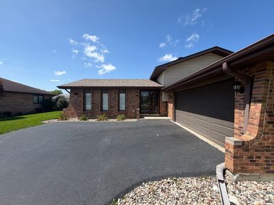 Property at 19250 Wentworth Ave, Lansing, IL