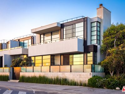 117 Ocean Front Walk