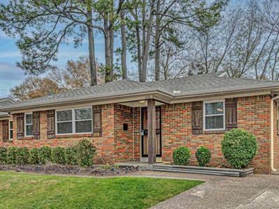 1600 Estate Dr