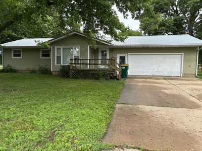 301 S 2nd St