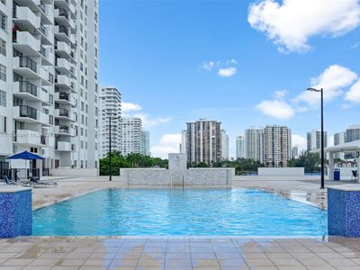 2750 NE 183rd St APT 1203