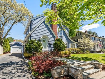 33 Longfellow Rd