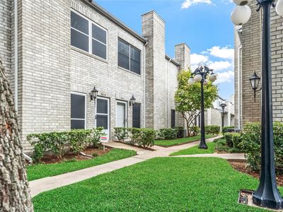 7325 Regency Square Ct