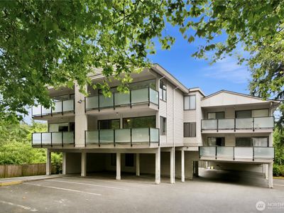 321 Bellevue Way SE #203
