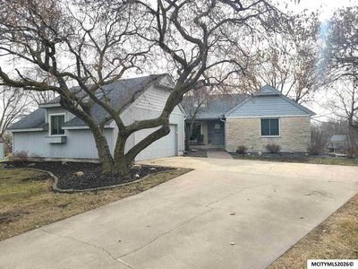 11 Knollwood Ct