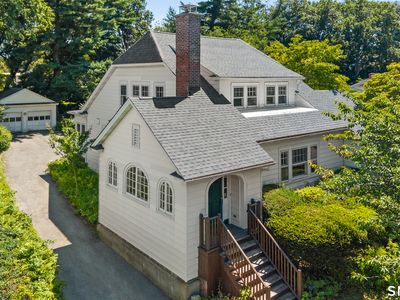 34 Downs Avenue
