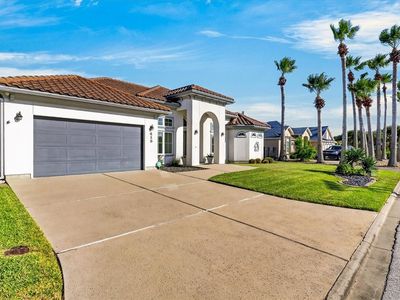 415 Porpoise Dr