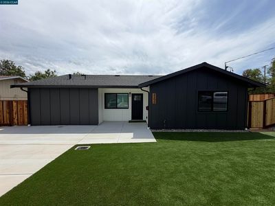 4395 Cabrilho Dr