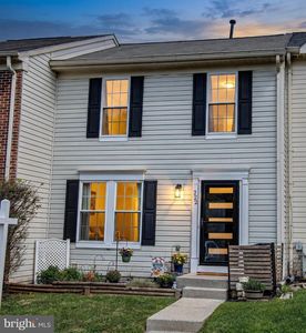222 Leastone Ln