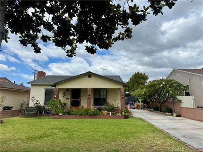 5537 Carley Ave