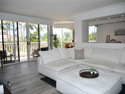 1000 E Island Blvd APT 303