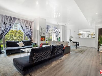 10727 Wilshire Blvd APT 301