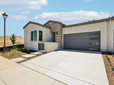 1038 Riverbend Dr