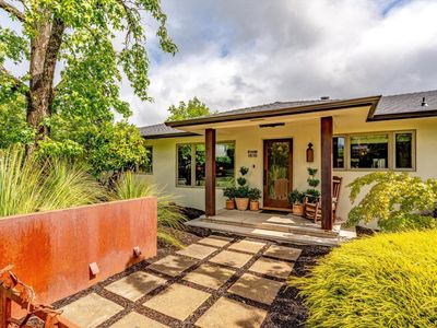 1610 Spring Mountain Road