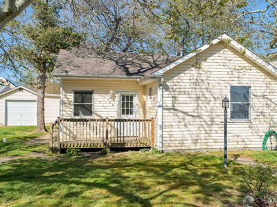 107 E Tampa Ave