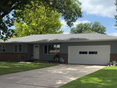 727 Valley Chase Ave
