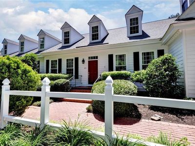 213 Dogleg Dr