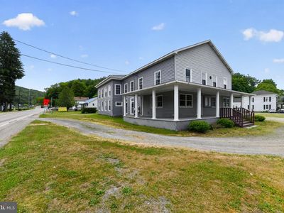 464 Main St