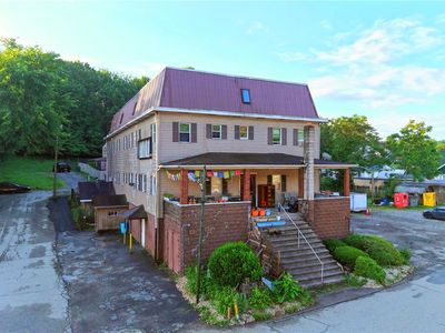 205 3rd Ave
