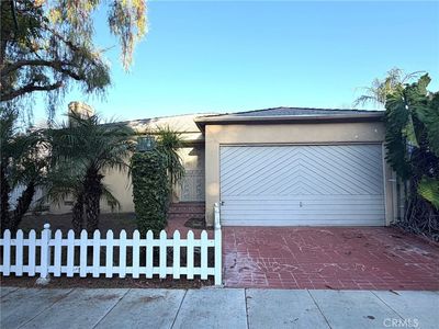 1633 S Curson Ave
