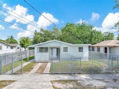 1375 NW 77th St
